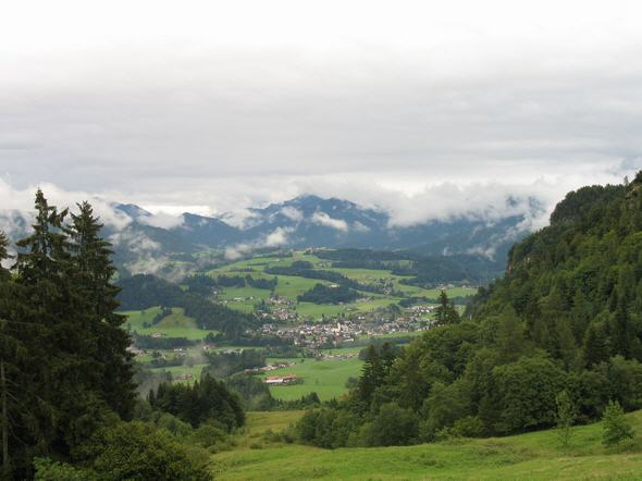 Blick auf Kössen von der Alm aus